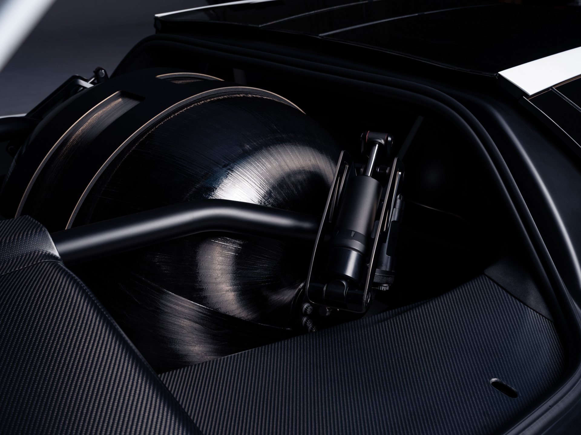 Carbon-fibre pressure vessels packed inside the Roadster body