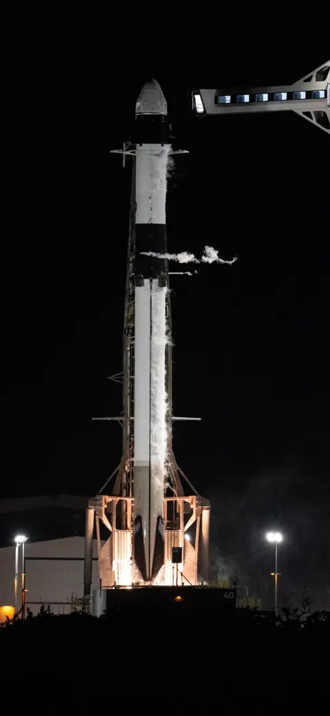 A Falcon 9 test-fires its engines before Crew-9, 24 Sep 2024.